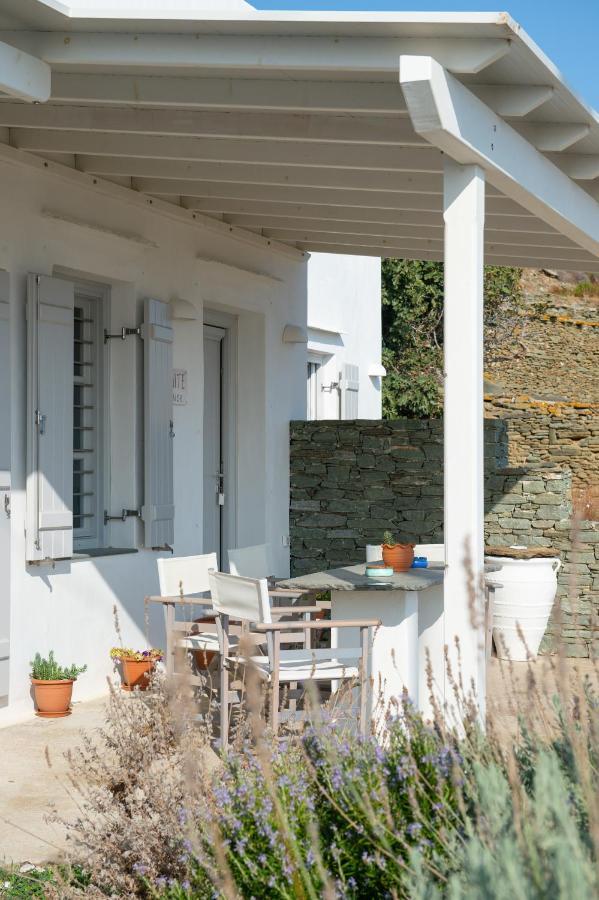Grey House Villa Exámbela Eksteriør billede